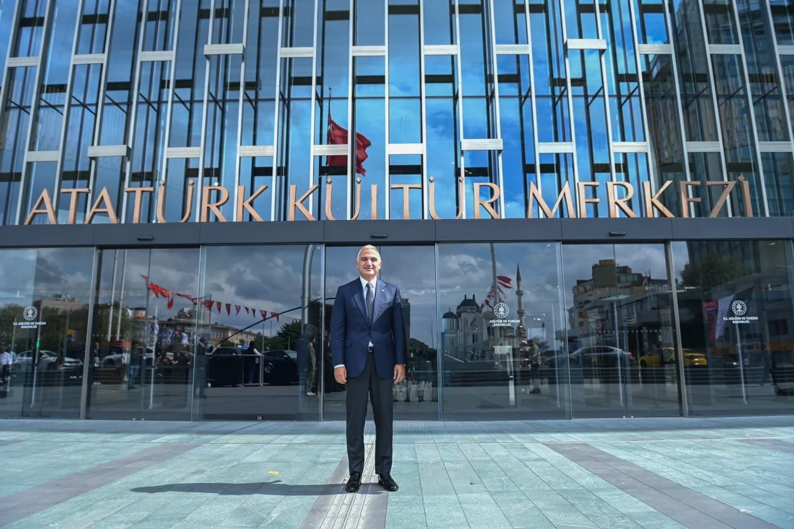 Emma Shapplın ve İngiliz Kraliyet Orkestrası AKM'de sahne alacak