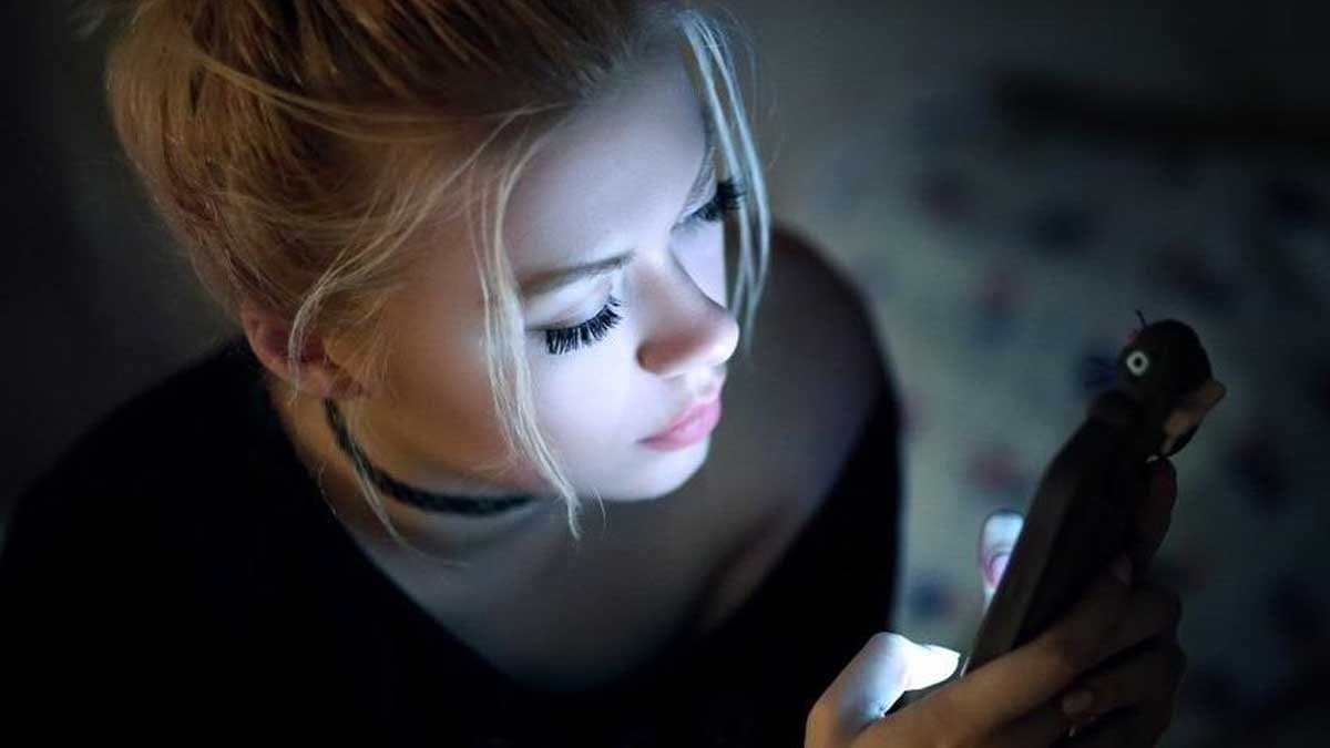 Psikologlar, sürekli telefon kontrol edenlerin ortak özelliklerini açıkladı