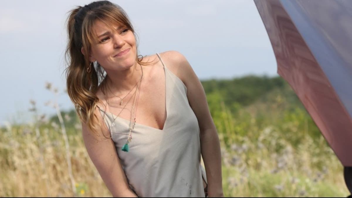Aslı Enver ve eşi Prag'a taşınıyor