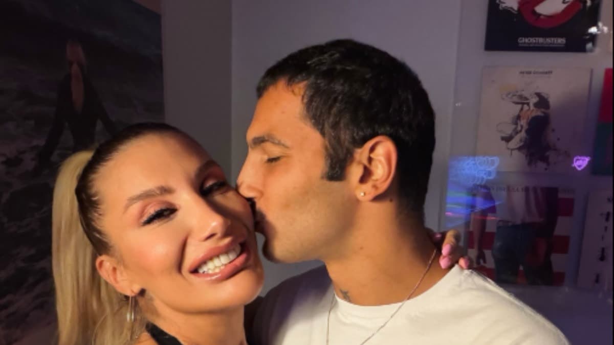 İrem Derici ve Melih Kunukçu aşklarını dövme ile ölümsüzleştirdi