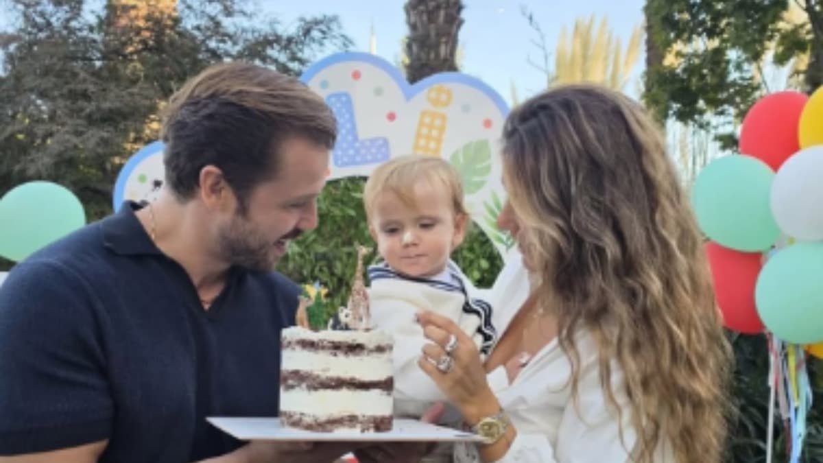 Tolga Sarıtaş ve Zeynep Mayruk'un oğlu Ali 1 yaşına girdi