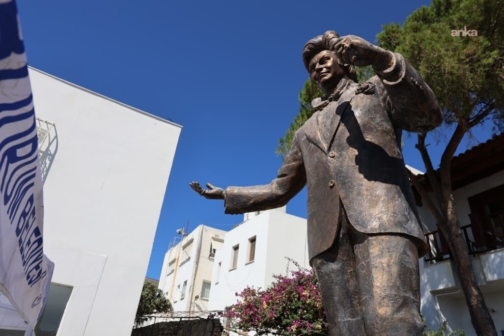 Zeki Müren, vefatının 30. yılında Bodrum'da anılıyor