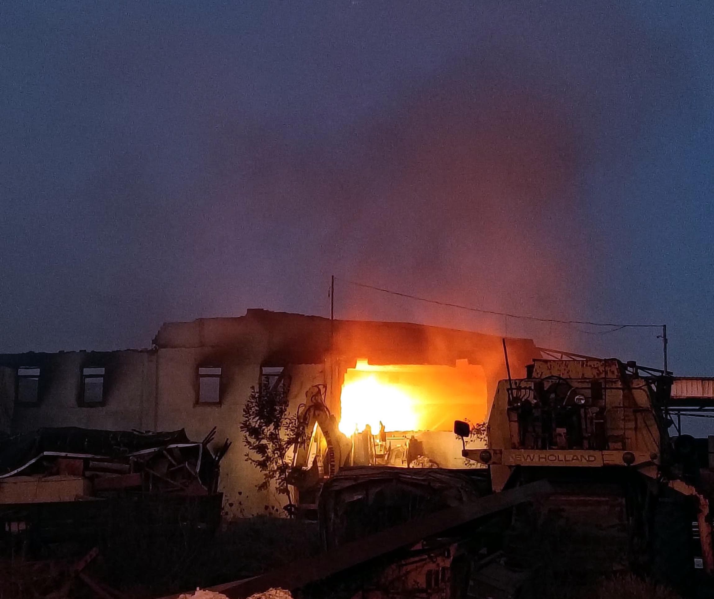 Tekirdağ'da geri dönüşüm tesisinde yangın kontrol altına alındı
