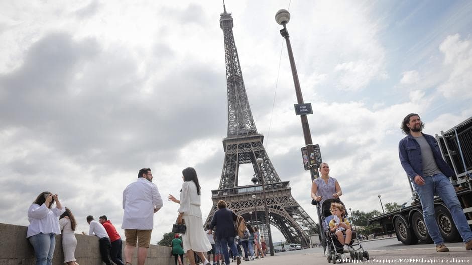 Eiffel Tower Director Patrick Branco Ruivo Resigns Following Staff Exclusion Incident