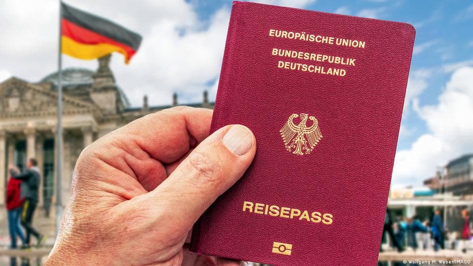 Survey reveals most new German citizens retain original nationality post-reform
