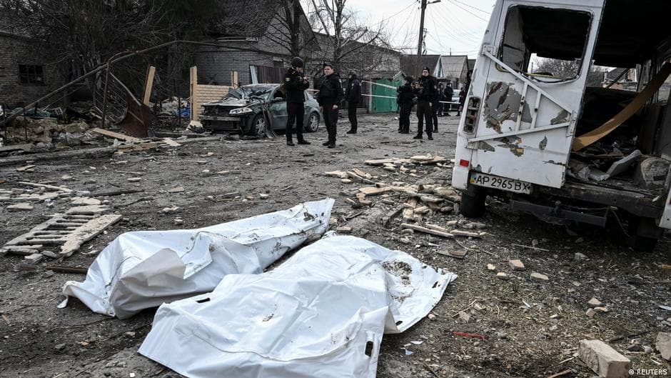 Ukraine, Russia trade strikes as US-backed talks resume