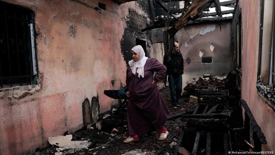 West Bank: Israeli settlers torch homes, beat Palestinians
