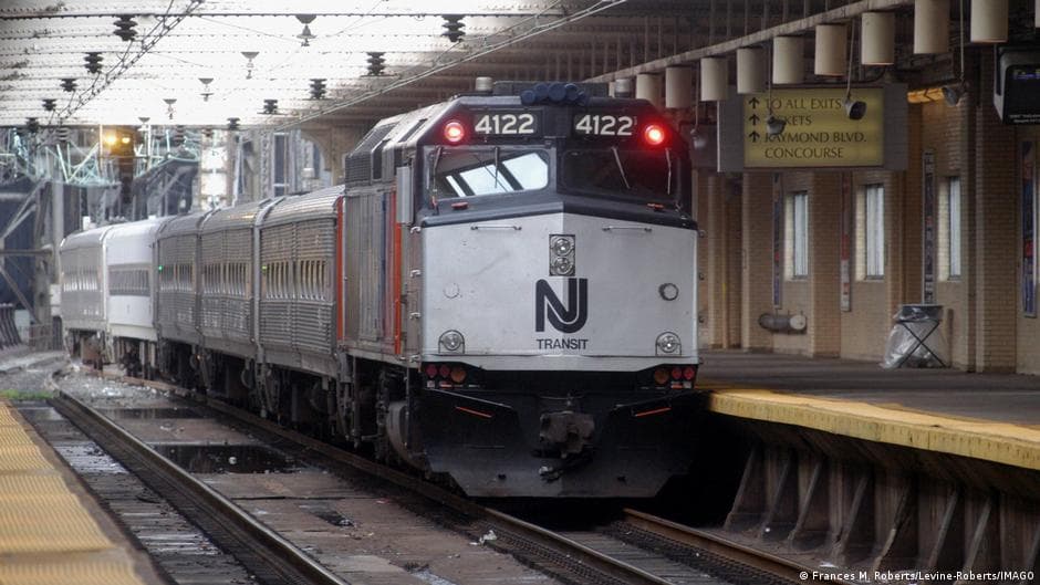 US Train Travel Trails Behind Asia and Europe Amid Rising Travel Costs