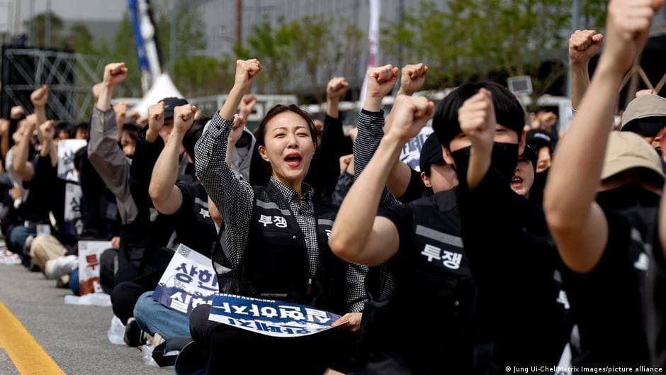 Samsung Workers Approve Bonus Deal, Averting Strike Amid AI Chip Demand