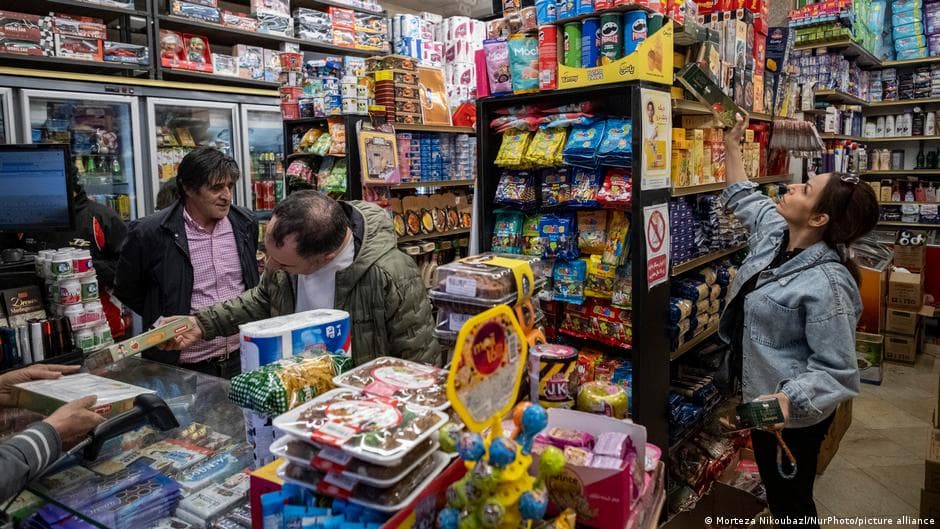 Iran Seeks Peace Amid Economic Crisis and Potential Protests