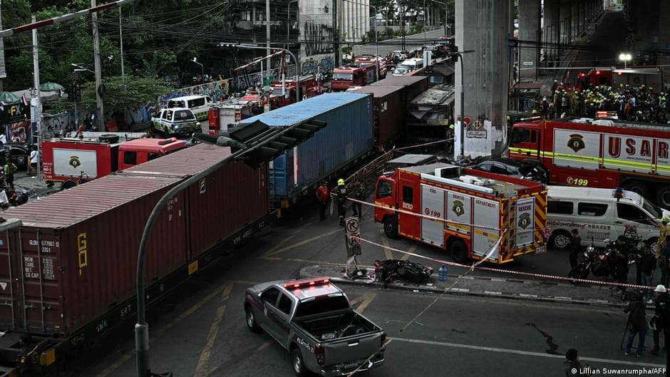 Collision between freight train and bus in Bangkok results in at least 8 fatalities