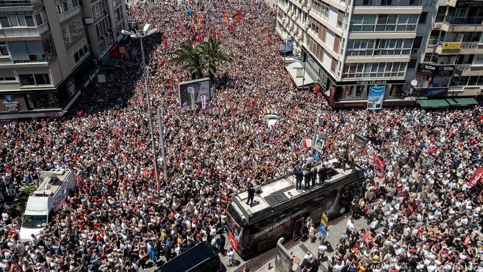Turkey's Opposition CHP Faces Leadership Dispute Following Court Ruling