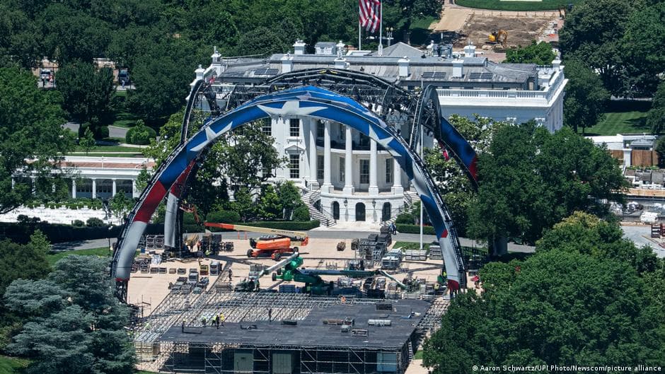 Trump to Replace Canceled Artists at 250th Anniversary Concert