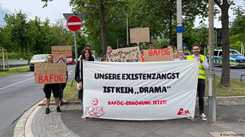 German Students Protest Against Funding Cuts Amid Minister's Remarks