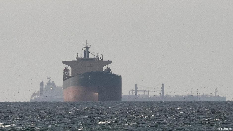 US and Iran Report Progress Towards Peace Deal Amid Ongoing Hormuz Tensions