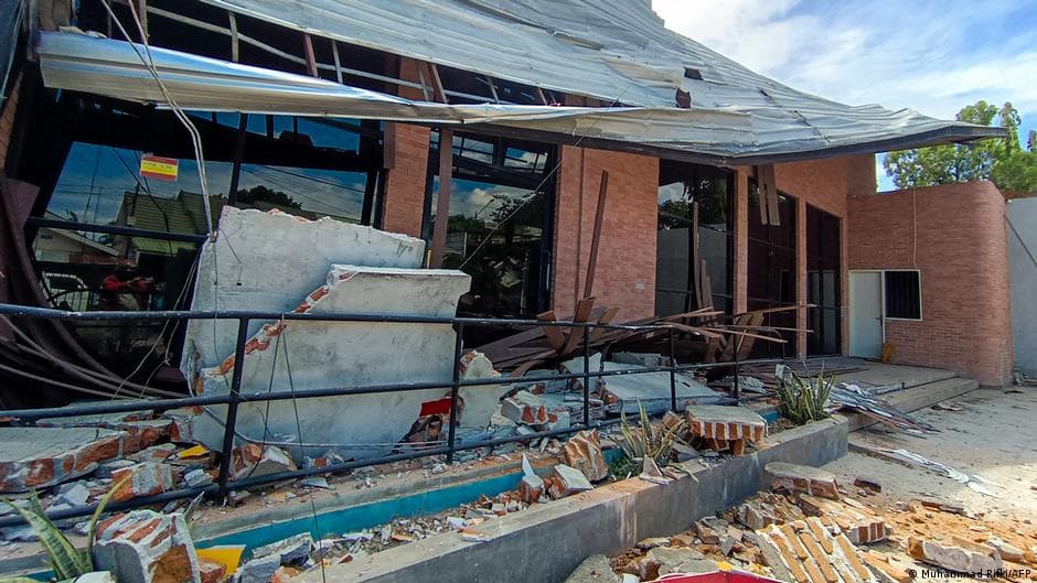 Indonesia Experiences 6.7 Magnitude Earthquake on Sulawesi Island