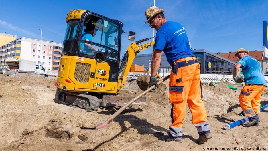 Germany Issues Heat Alerts as High Temperatures and Thunderstorms Approach