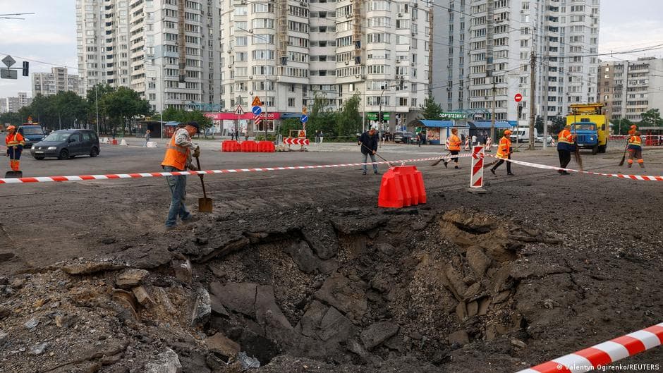 Russia Launches New Attacks on Kyiv and Odesa Amid Ukraine's Munitions Shortage