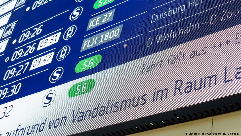 Left-Wing Group Claims Responsibility for Railway Sabotage in Germany