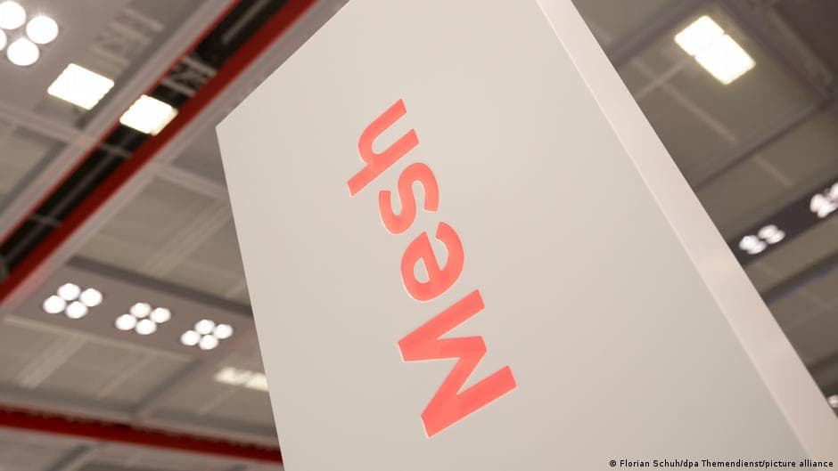 Activists Explore Mesh Networks to Bypass Internet Restrictions in Authoritarian Regimes