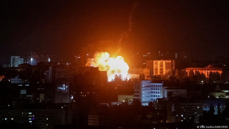 Explosions Occur in Kyiv Following Zelenskyy's Warning of Russian Attacks