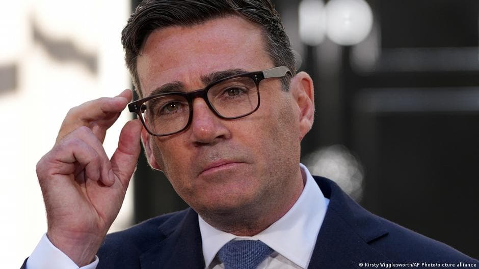 UK Prime Minister Andy Burnham Eliminates VAT on Household Electricity Bills