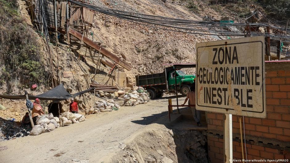 Thirteen Killed in Collapse of Illegal Gold Mine in Colombia