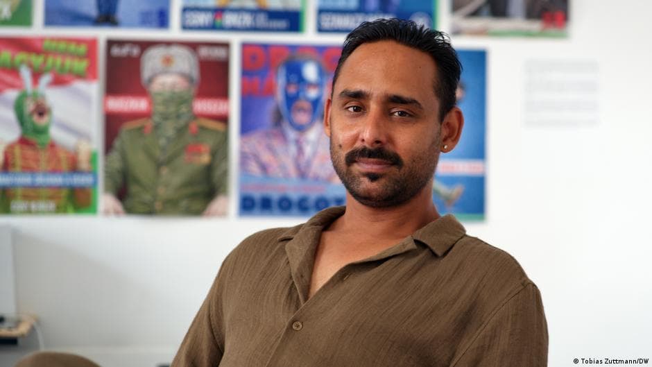 Hungarian Romani Artist Norbert Olah Embraces His Ethnic Identity in Art