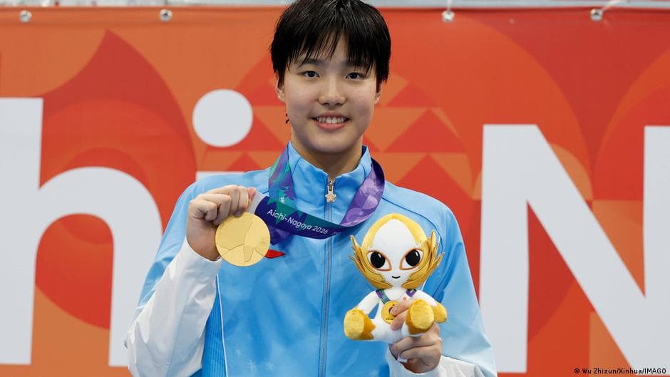 Yu Zidi, 13, Shines at Asian Games, Sparking Debate on Young Athletes
