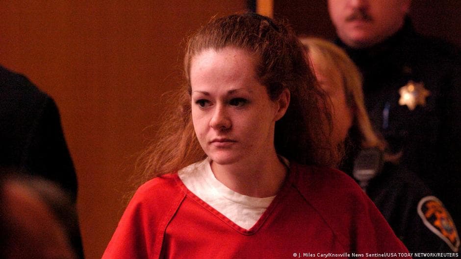 Tennessee Governor Suspends Execution of Woman After Botched Procedure
