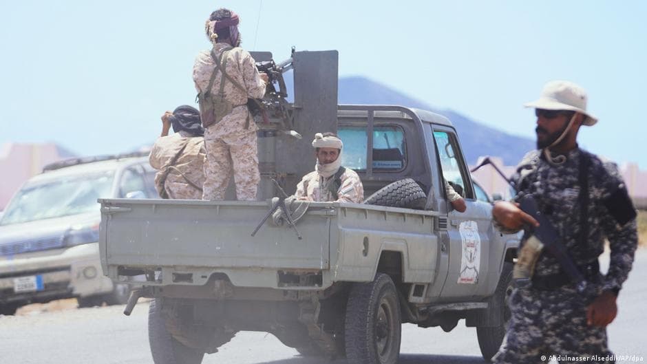Houthis Target Airports in Aden and Riyadh Amid Escalating Conflict in Yemen