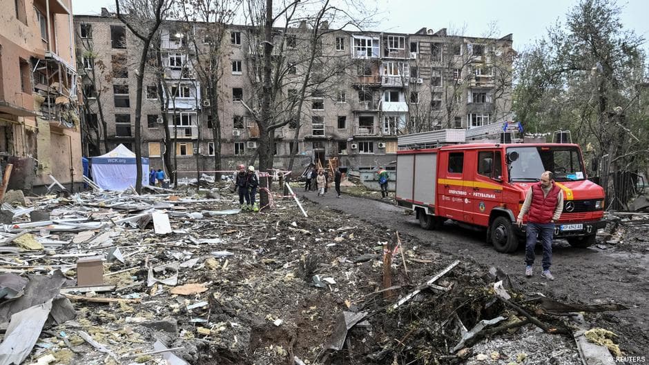 Zelenskyy: Russia Aiming for Blackouts in Ukraine as Winter Approaches