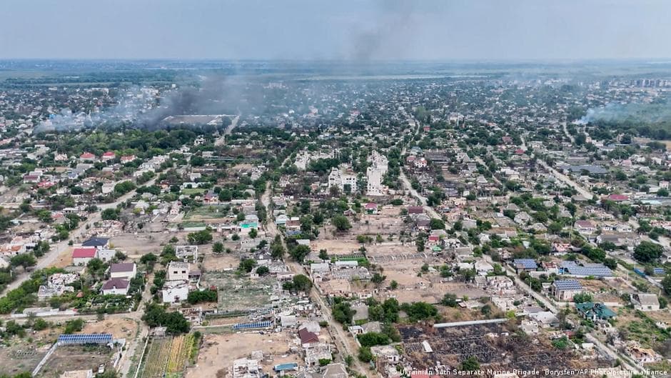 Russia and Ukraine Reach Ceasefire Agreement for Oleshky Amid Humanitarian Crisis
