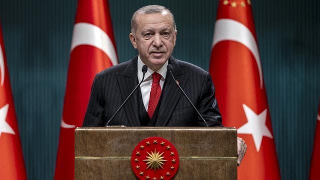 Cumhurbaşkanı Erdoğan Fenerbahçe Beko'yu kutladı