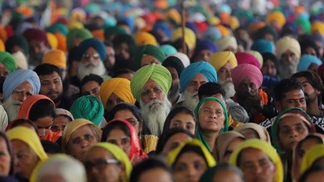 Hindistan'da doğum oranları tarihi bir düşüş yaşadı