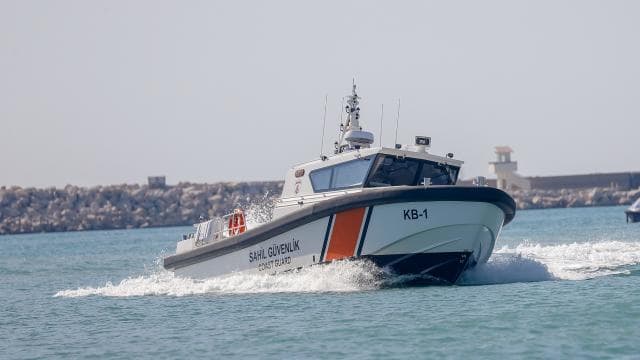 İzmir'de denizden uyuşturucu operasyonu yapıldı