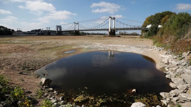 Fransa'da kuraklık nedeniyle derelerin yüzde 25'i kurudu