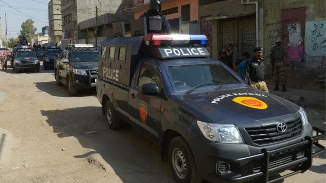 Pakistan'da polis kontrol noktasına saldırıda 9 polis hayatını kaybetti, 28 yaralı