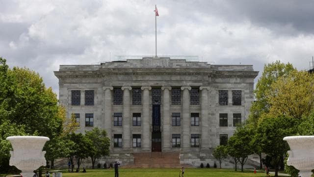 Harvard, ceset parçalarının satışı davasında 53 milyon dolar tazminat ödeyecek