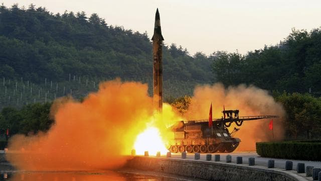 Güney Kore: Kuzey Kore'nin nükleer silah sayısı 80-120 arasında tahmin ediliyor