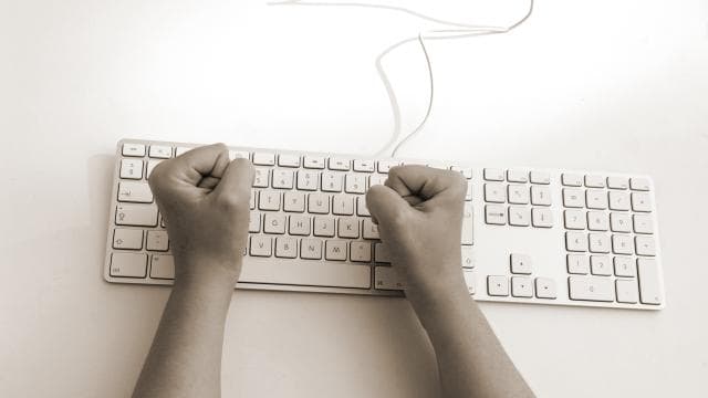AB'de internet kullanıcılarının yarısı çevrim içi nefret içerikleriyle karşılaşıyor