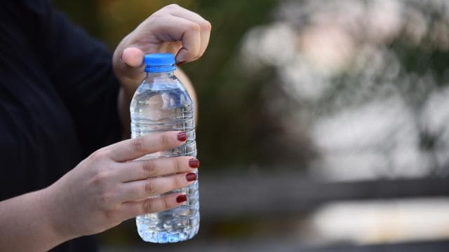 Ticaret Bakanlığı ambalajlı su fiyatlarını denetliyor