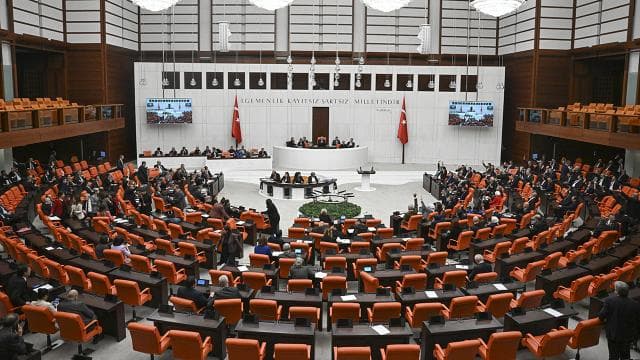 Meclis'te gündem: Üniversite affı ve çocuk suçlulara düzenleme