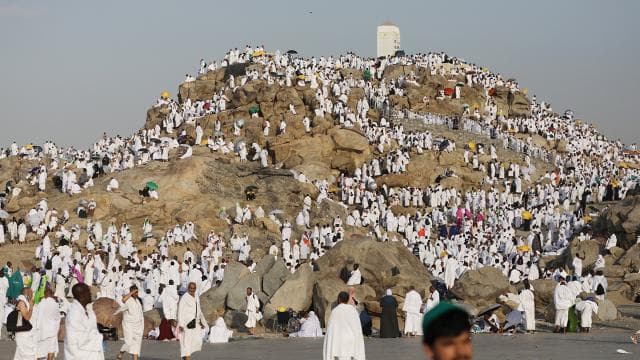 Türk hacı adayları Arafat'a gitmeye başladı