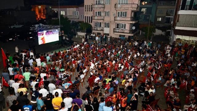 Bakan Çiftçi, YKS nedeniyle milli maç için dev ekran kurulmasını istemedi