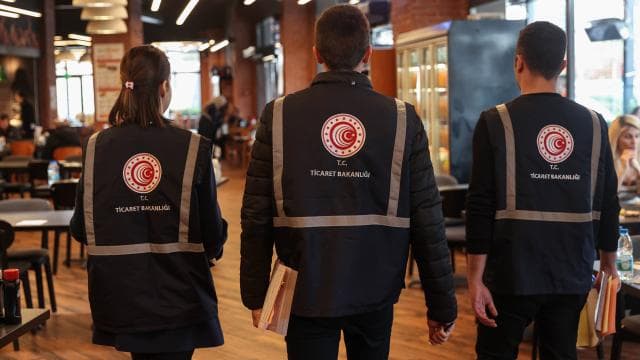 Tatil bölgelerinde yüksek fiyatlara karşı denetim başladı