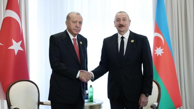 Cumhurbaşkanı Erdoğan, Aliyev ile Anım Günü için telefonda görüştü