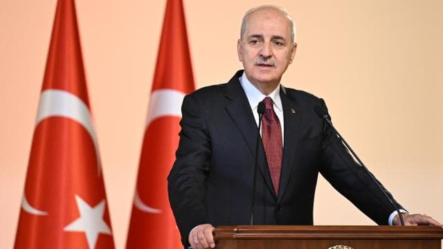 Numan Kurtulmuş: Millet darbeleri tarihe gömdü