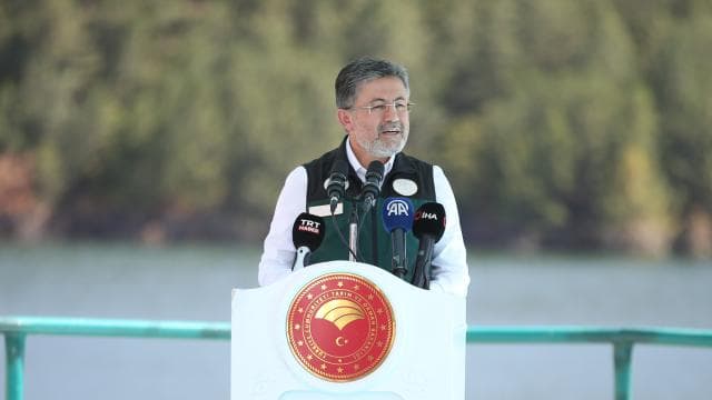 Bakan Yumaklı, orman yangınlarının kontrol altına alındığını duyurdu