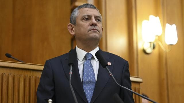 Özgür Özel yeni partinin kuruluşunu duyurdu